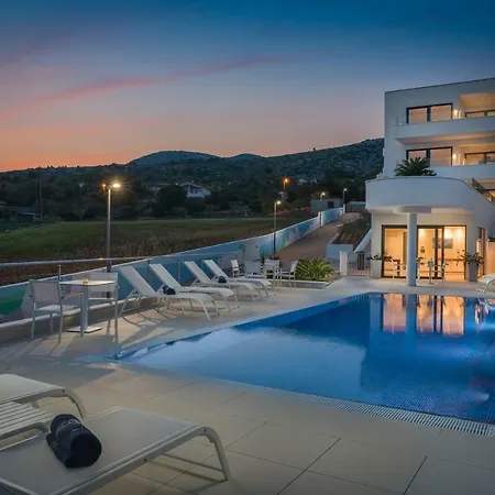 Luxury Apartments Baotic Trogir Exterior photo
